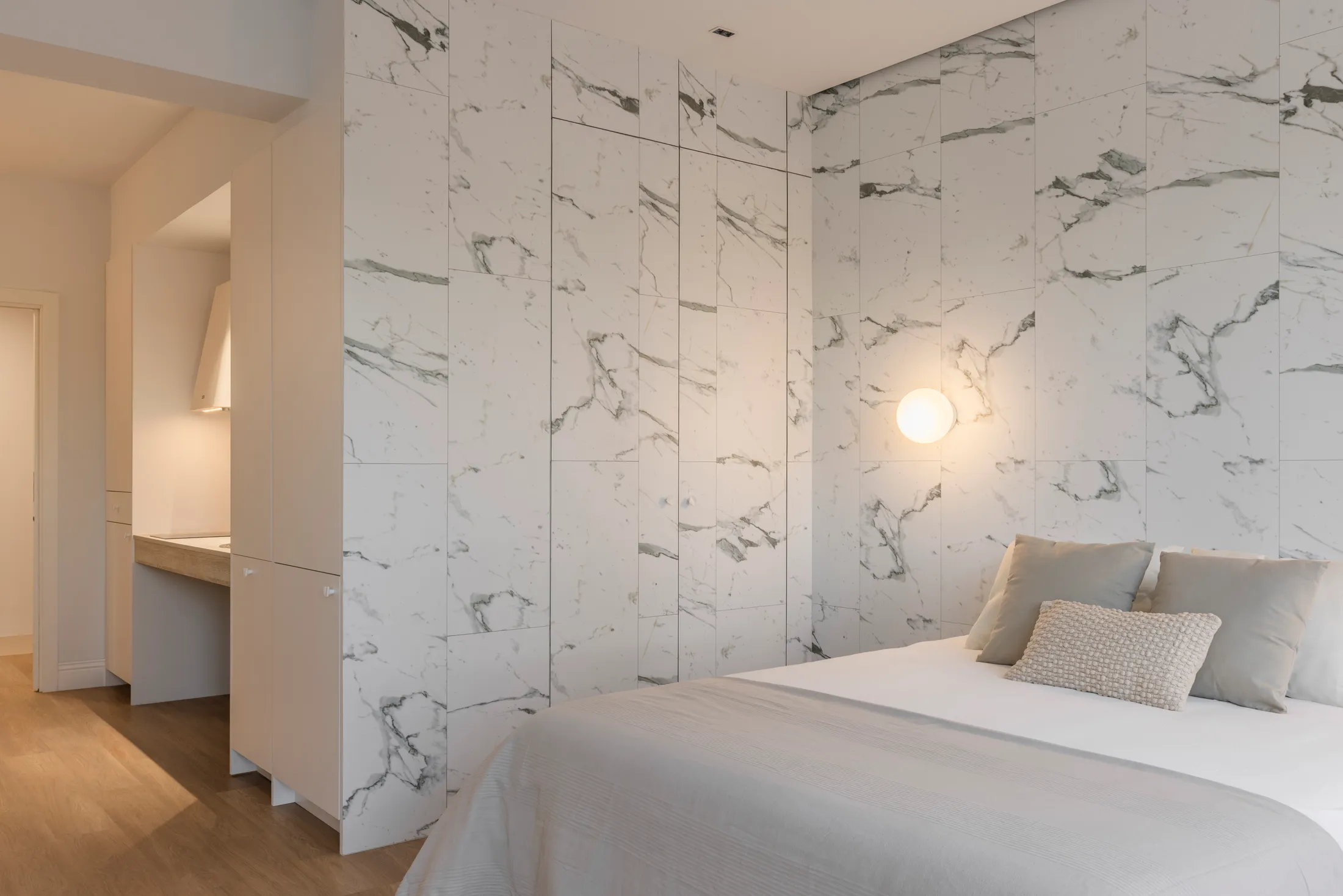 Estudio con cama de matrimonio, NEPTÚ24-1