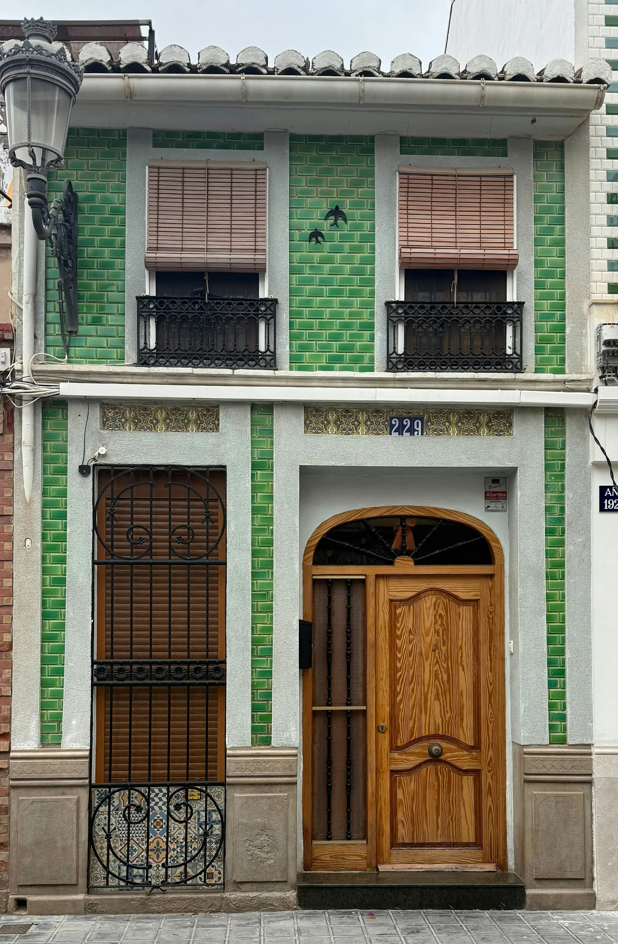 Las fachadas de azulejo del Cabanyal